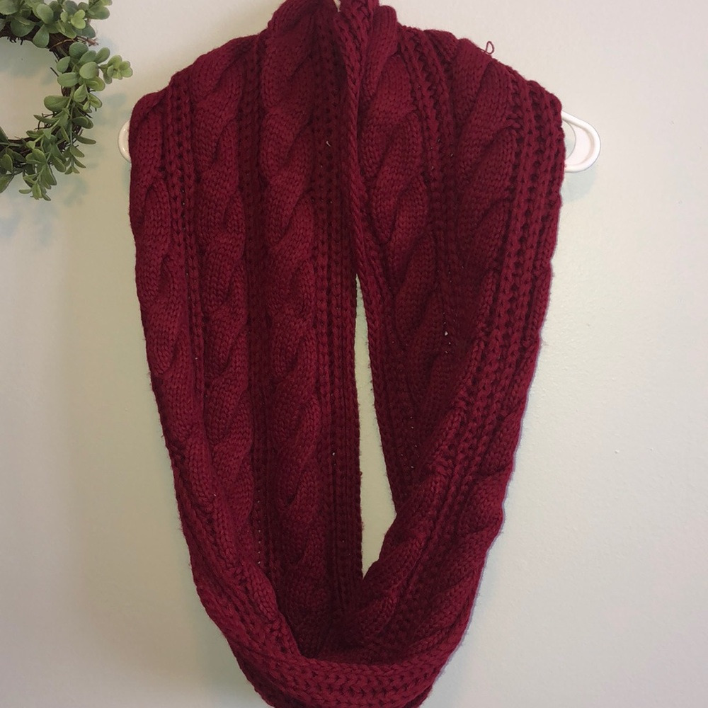 Knit scarf